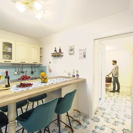 200mt From The Beach,parking Apartamento Praiano